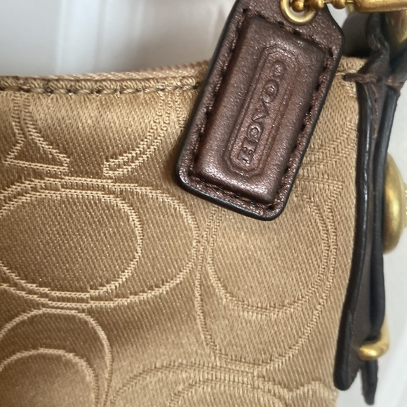Vintage Coach Shoulder Bag - Picture 5 of 8